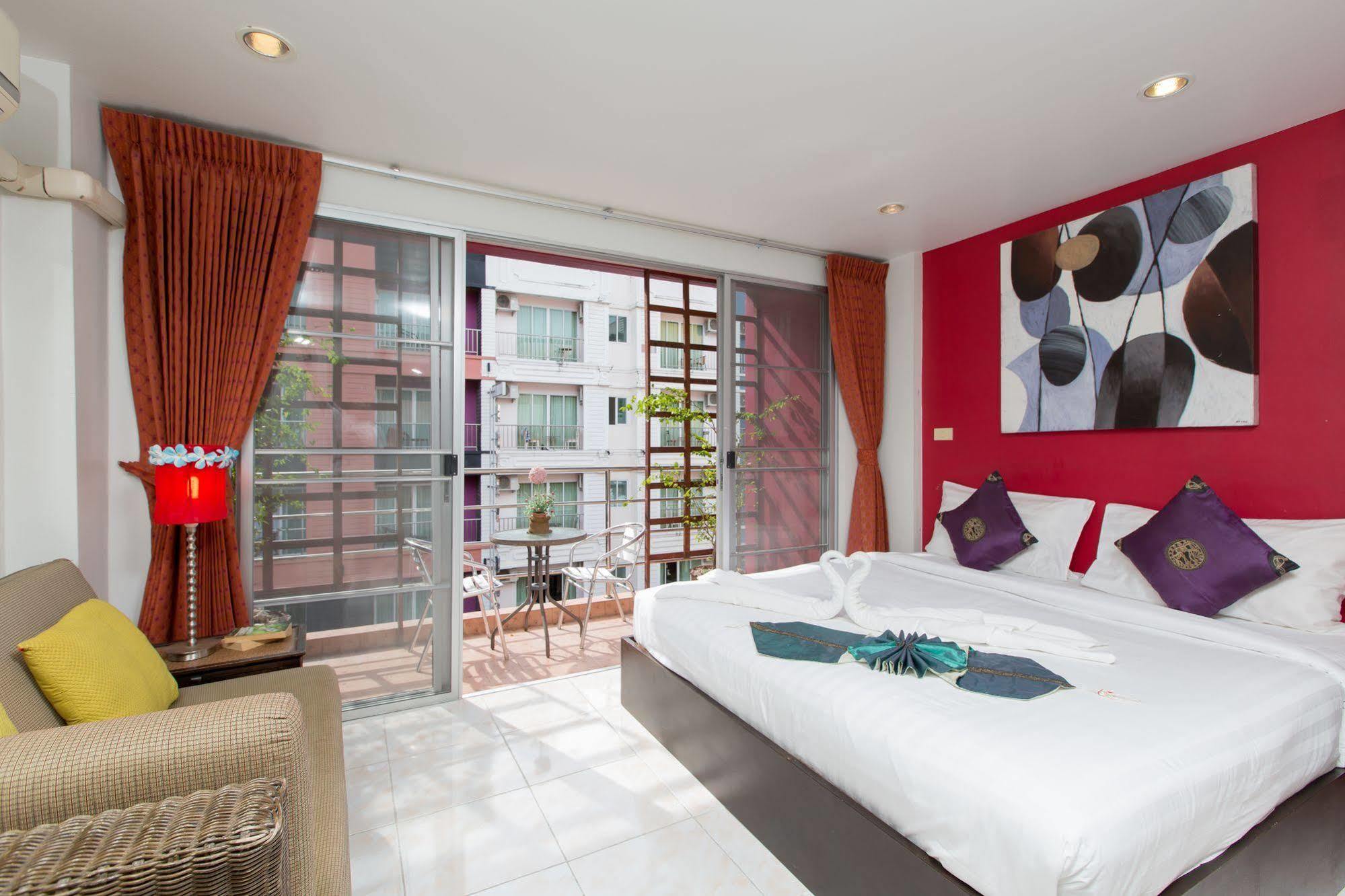 Cool Sea House Hotel Patong Exterior foto