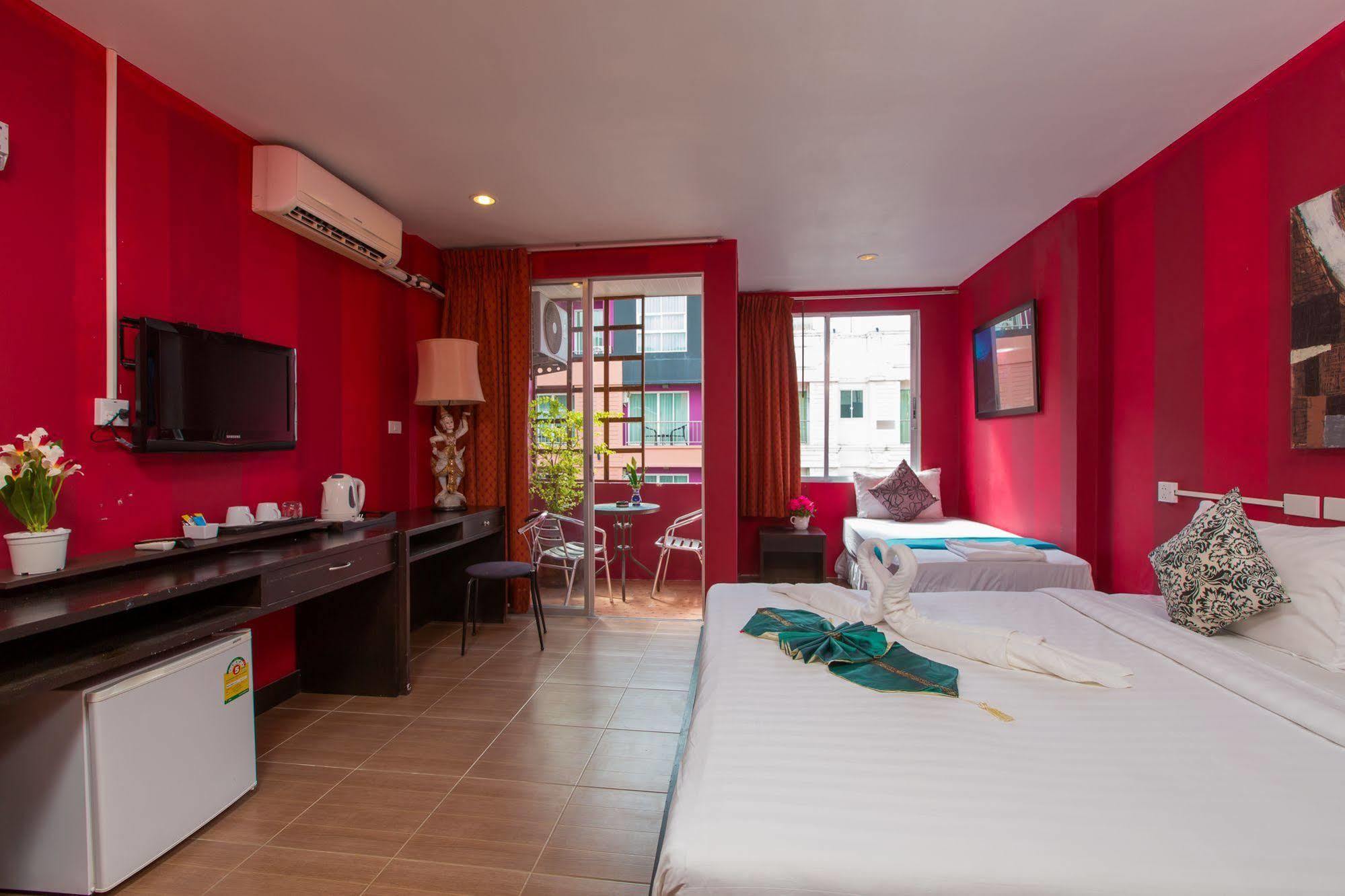 Cool Sea House Hotel Patong Exterior foto